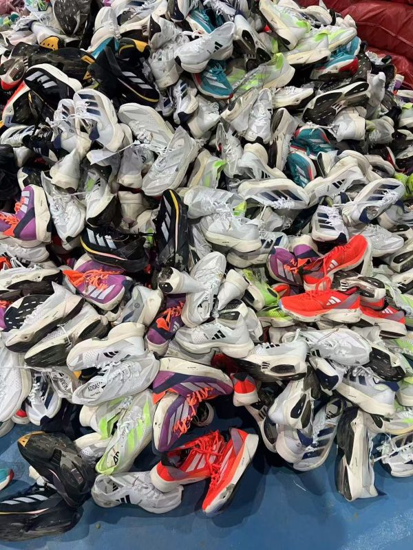 Hot wholesale women men athletic light runner shoes