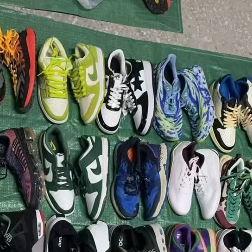 New international brand men's shoes (stock)