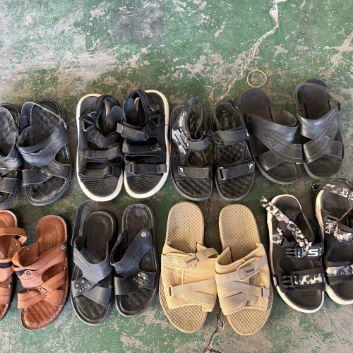 Used men sandals (leather and cloth)