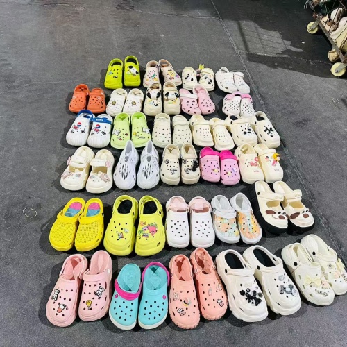 Used woman crocs