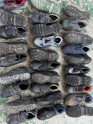 China Composite Steel Toe Safety Boots for Men Safety Shoes Comfortable Anti-slip Waterproof Worker Used Shoes of Low Cut