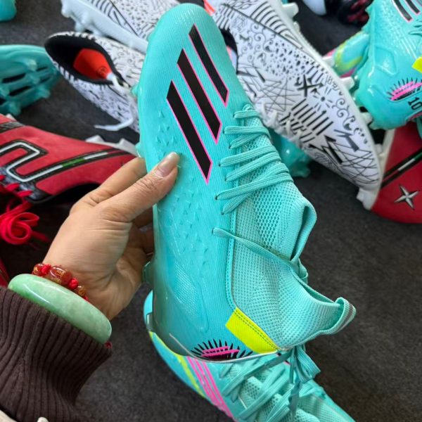 微信图片_20260112140606_606_12 Wholesale Chinese Branded New Stock Soccer Cleats Shoes Comfortable Upper Second Hand Unisex