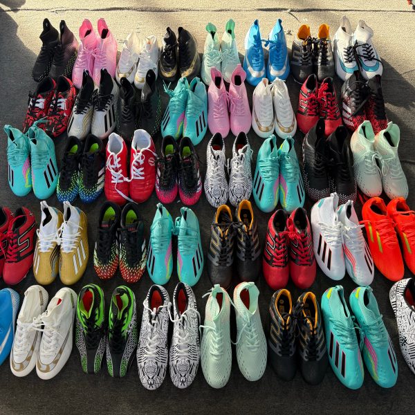 微信图片_20260112145743_609_12 Wholesale Chinese Branded New Stock Soccer Cleats Shoes Comfortable Upper Second Hand Unisex